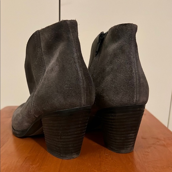 Paul Green Women's Gray Ankle Boots - Picture 3 of 4